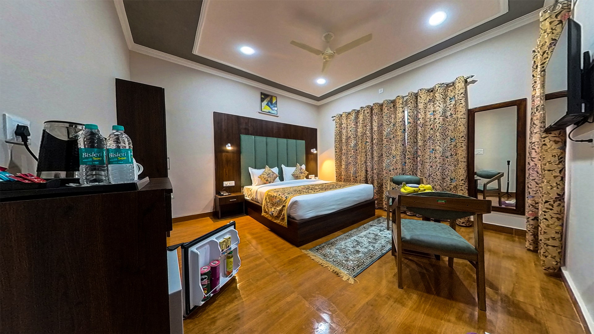 Super Deluxe Room